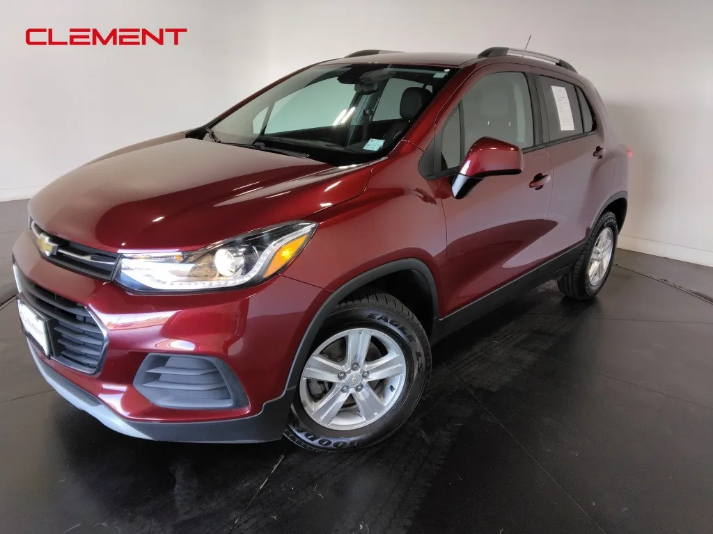 Red 2022 Chevrolet Trax LT for sale in St. Charles, MO