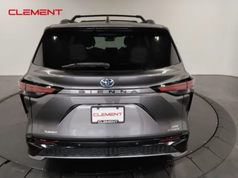 More photos of 2021 Toyota Sienna XSE at Clement Supercenter, MO