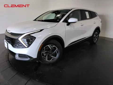 White 2025 Kia Sportage LX for sale in St. Charles, MO