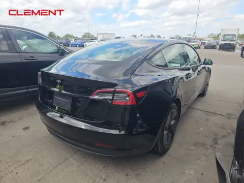 More photos of 2021 Tesla Model 3 Standard Range Plus at Clement Supercenter, MO