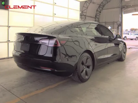 More photos of 2021 Tesla Model 3 Standard Range Plus at Clement Supercenter, MO