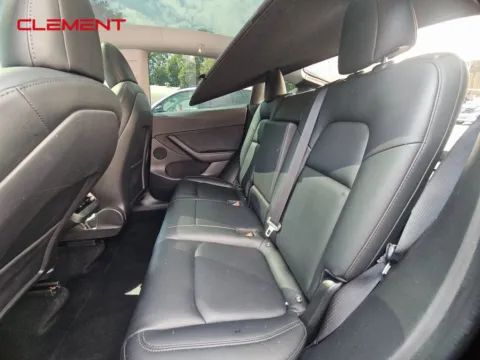 More photos of 2021 Tesla Model Y Long Range at Clement Supercenter, MO