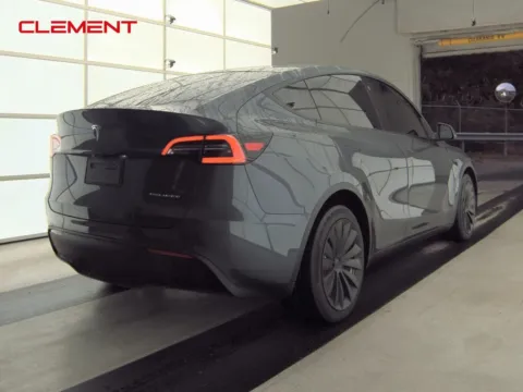 More photos of 2021 Tesla Model Y Long Range at Clement Supercenter, MO