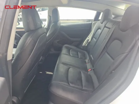 More photos of 2021 Tesla Model 3 Standard Range Plus at Clement Supercenter, MO