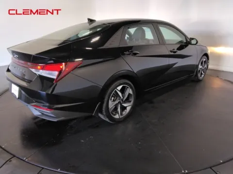 More photos of 2023 Hyundai Elantra SEL at Clement Supercenter, MO