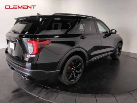 More photos of 2023 Ford Explorer ST at Clement Supercenter, MO