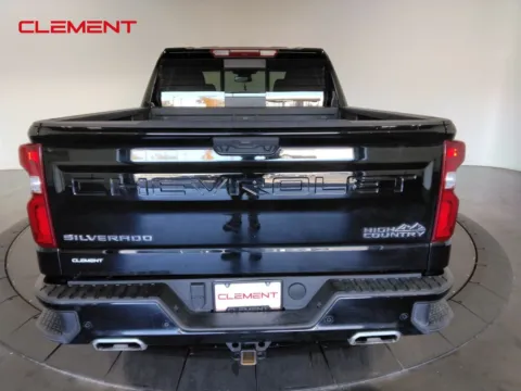 More photos of 2024 Chevrolet Silverado 1500 High Country at Clement Supercenter, MO