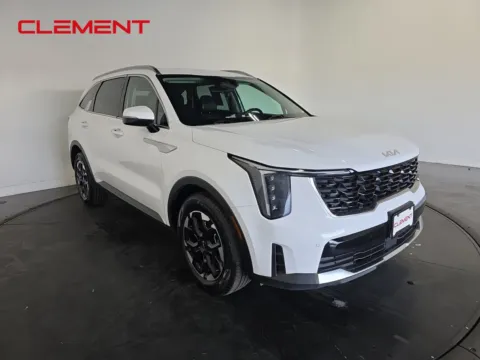 More photos of 2024 Kia Sorento S at Clement Pre-Owned, MO