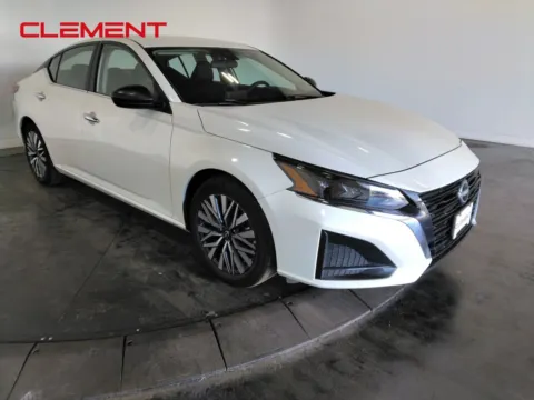More photos of 2025 Nissan Altima 2.5 SV at Clement Pre-Owned, MO