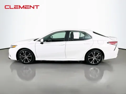 More photos of 2020 Toyota Camry SE at Clement Pre-Owned, MO