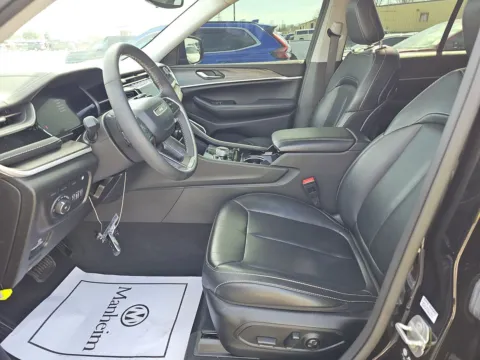 More photos of 2022 Jeep Grand Cherokee 4xe at Clement Pre-Owned, MO