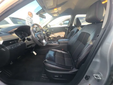 Another view of 2022 Nissan Altima 2.5 SR for sale in Florissant, MO at Clement Pre-Owned