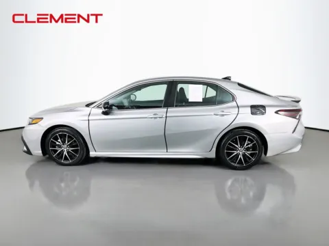 More photos of 2023 Toyota Camry SE at Clement Pre-Owned, MO