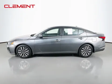 More photos of 2023 Nissan Altima 2.5 SV at Clement Pre-Owned, MO