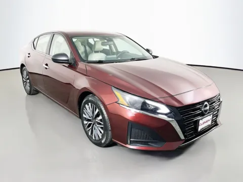 Another view of 2025 Nissan Altima 2.5 SV for sale in Florissant, MO at Clement Pre-Owned
