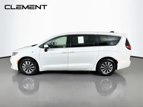 More photos of 2023 Chrysler Pacifica Hybrid Touring L at Clement Pre-Owned, MO