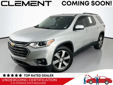 Silver 2019 Chevrolet Traverse 3LT for sale in Florissant, MO