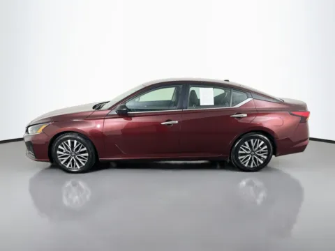 More photos of 2025 Nissan Altima 2.5 SV at Clement Pre-Owned, MO