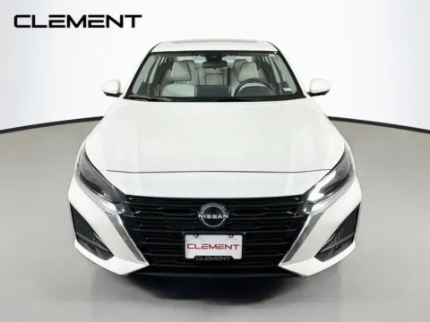 Another view of 2023 Nissan Altima 2.5 SL for sale in Florissant, MO at Clement Pre-Owned