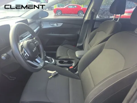 More photos of 2023 Kia Forte LXS at Clement Pre-Owned, MO