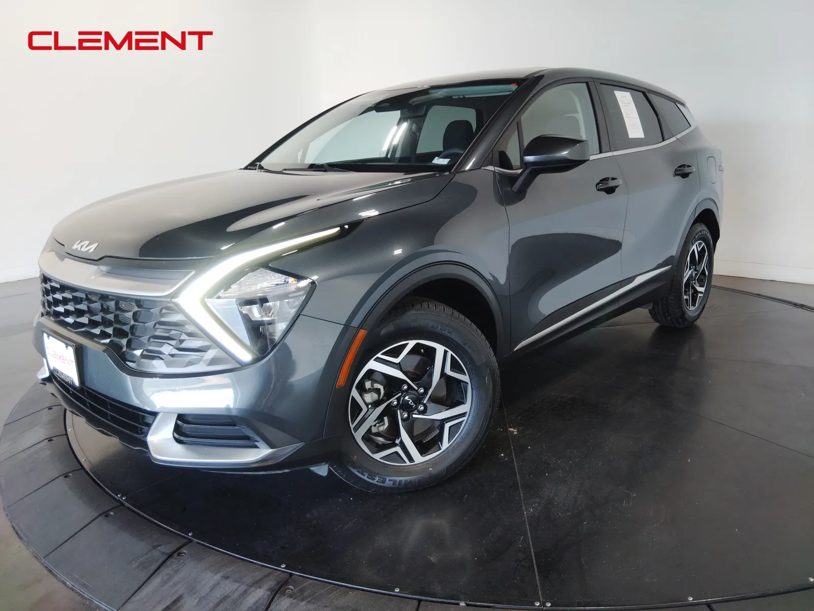 Gray 2023 Kia Sportage LX for sale in Florissant, MO