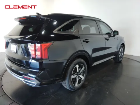 More photos of 2023 Kia Sorento EX at Clement Pre-Owned, MO
