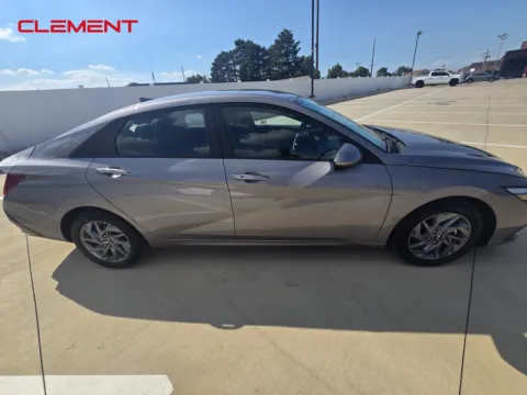 More photos of 2024 Hyundai Elantra SEL at Clement Pre-Owned, MO