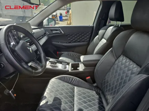 Another view of 2022 Mitsubishi Outlander SEL for sale in Florissant, MO at Clement Pre-Owned