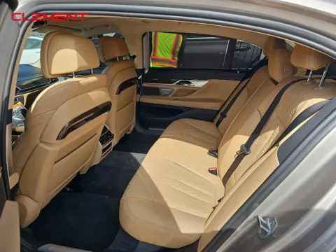 More photos of 2022 BMW 7 Series 740i at Clement Pre-Owned, MO