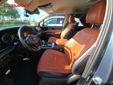 Another view of 2022 Kia Carnival SX Prestige for sale in Florissant, MO at Clement Pre-Owned