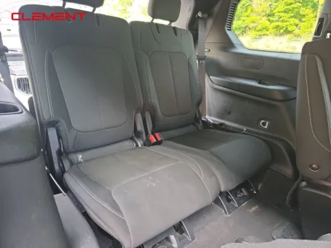 More photos of 2024 Jeep Grand Cherokee L Laredo at Clement Pre-Owned, MO