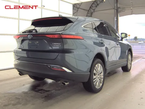 More photos of 2021 Toyota Venza LE at Clement Pre-Owned, MO