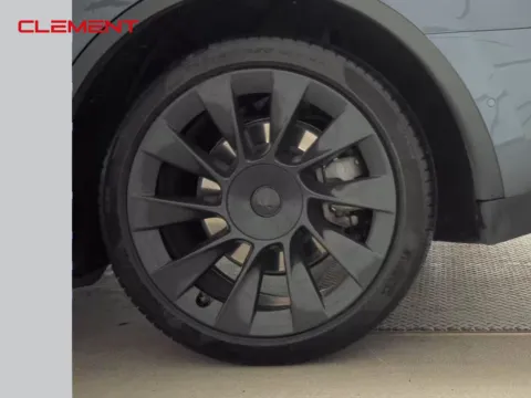 More photos of 2021 Tesla Model Y Long Range at Clement Pre-Owned, MO