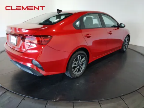 More photos of 2022 Kia Forte LXS at Clement Pre-Owned, MO