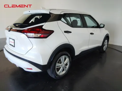 More photos of 2022 Nissan Kicks S at Clement Pre-Owned, MO