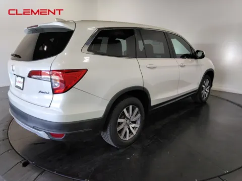 More photos of 2019 Honda Pilot EX-L at Clement Pre-Owned, MO
