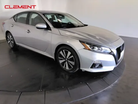 Another view of 2022 Nissan Altima 2.5 SL for sale in Florissant, MO at Clement Pre-Owned