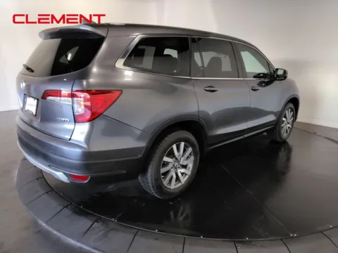More photos of 2019 Honda Pilot EX-L at Clement Pre-Owned, MO