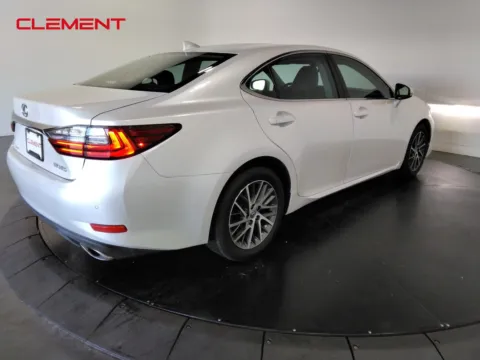 More photos of 2017 Lexus ES 350 at Clement Pre-Owned, MO