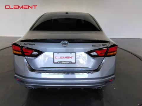 More photos of 2022 Nissan Altima 2.5 SR at Clement Pre-Owned, MO