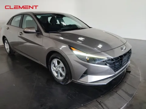 Another view of 2022 Hyundai Elantra SE for sale in Florissant, MO at Clement Pre-Owned