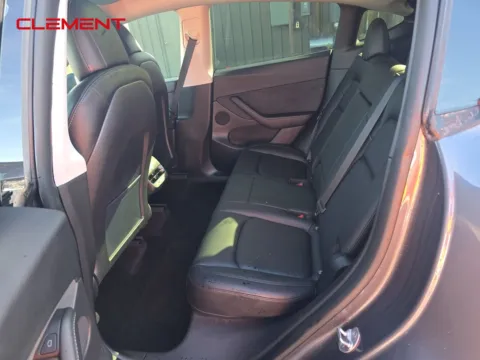 More photos of 2022 Tesla Model Y Long Range at Clement Pre-Owned, MO