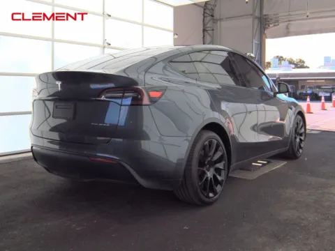 More photos of 2022 Tesla Model Y Long Range at Clement Pre-Owned, MO