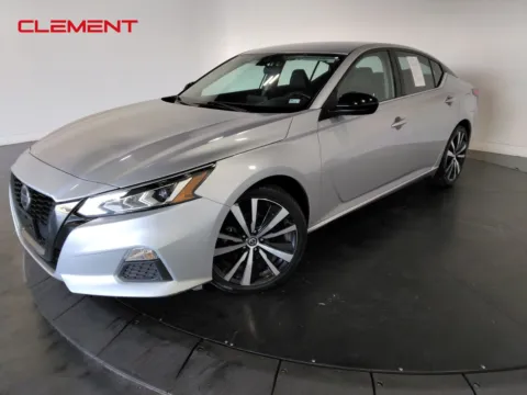 Silver 2021 Nissan Altima 2.5 SR for sale in Florissant, MO