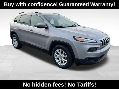 Silver 2018 Jeep Cherokee Latitude for sale in Berlin, NJ