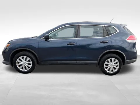 More photos of 2016 Nissan Rogue S at Bridge Auto Group, NJ