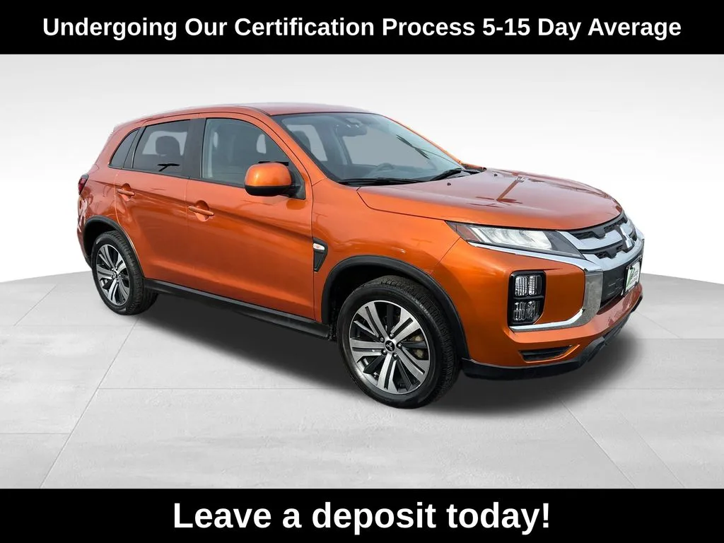 2022 Mitsubishi Outlander Sport ES's photo