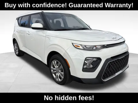 White 2022 Kia Soul LX for sale in Berlin, NJ