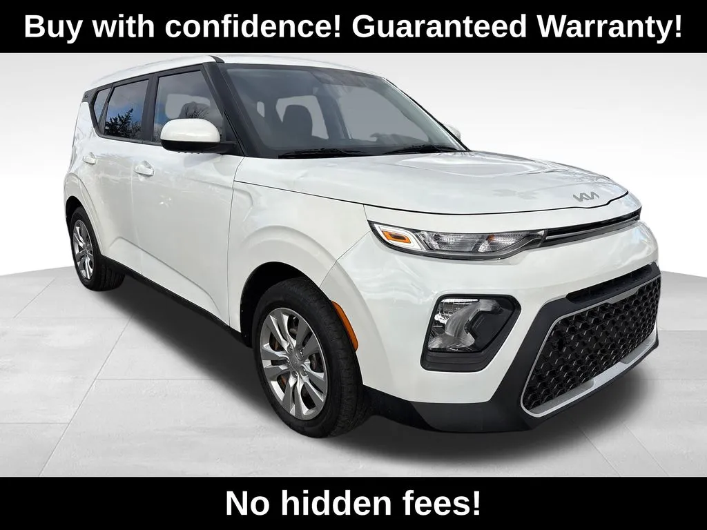 2022 Kia Soul LX's photo