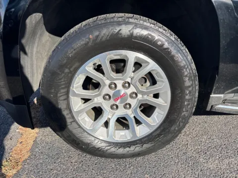 Another view of 2018 GMC Yukon XL SLT for sale in Berlin, NJ at Bridge Auto Group